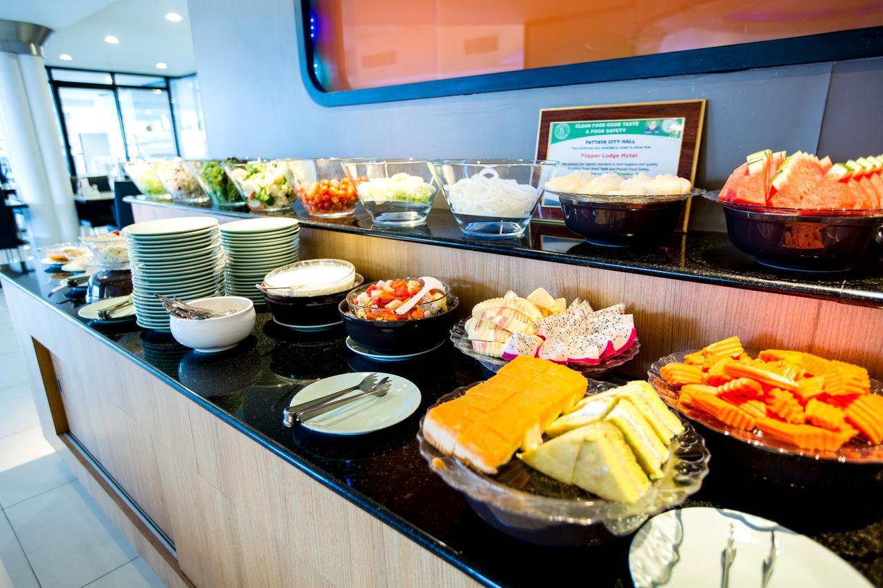 Flipper Lodge Hotel - Sha Extra Plus Pattaya Ngoại thất bức ảnh