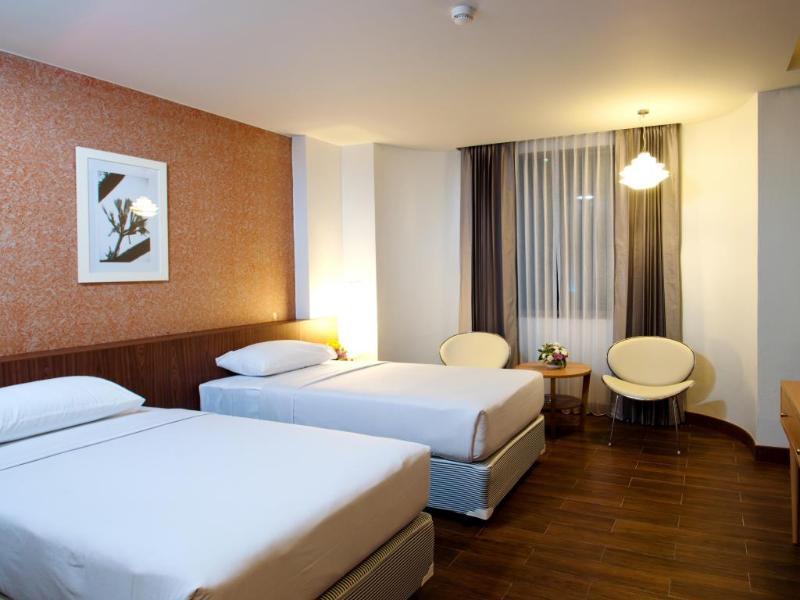 Flipper Lodge Hotel - Sha Extra Plus Pattaya Ngoại thất bức ảnh