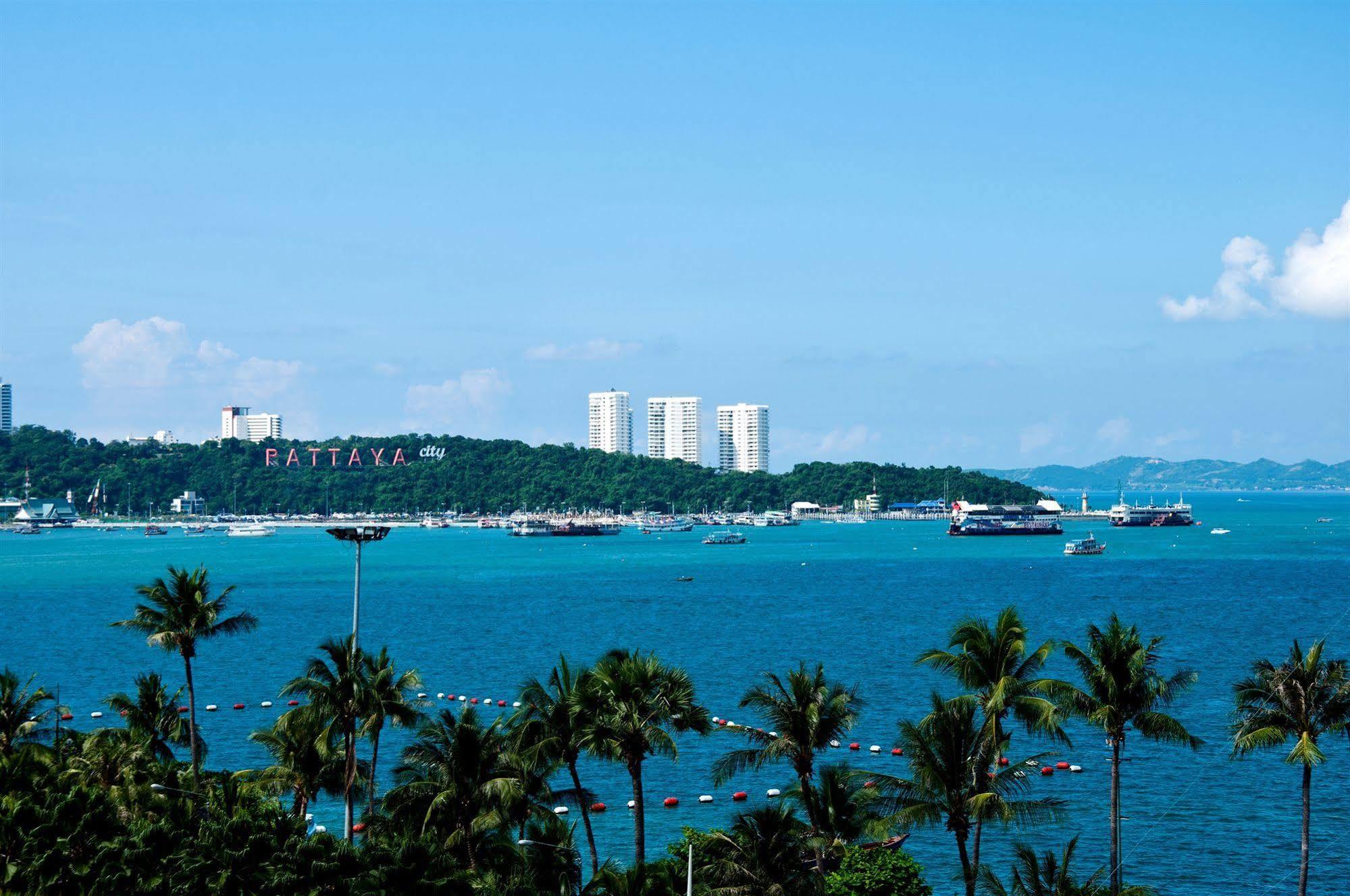 Flipper Lodge Hotel - Sha Extra Plus Pattaya Ngoại thất bức ảnh