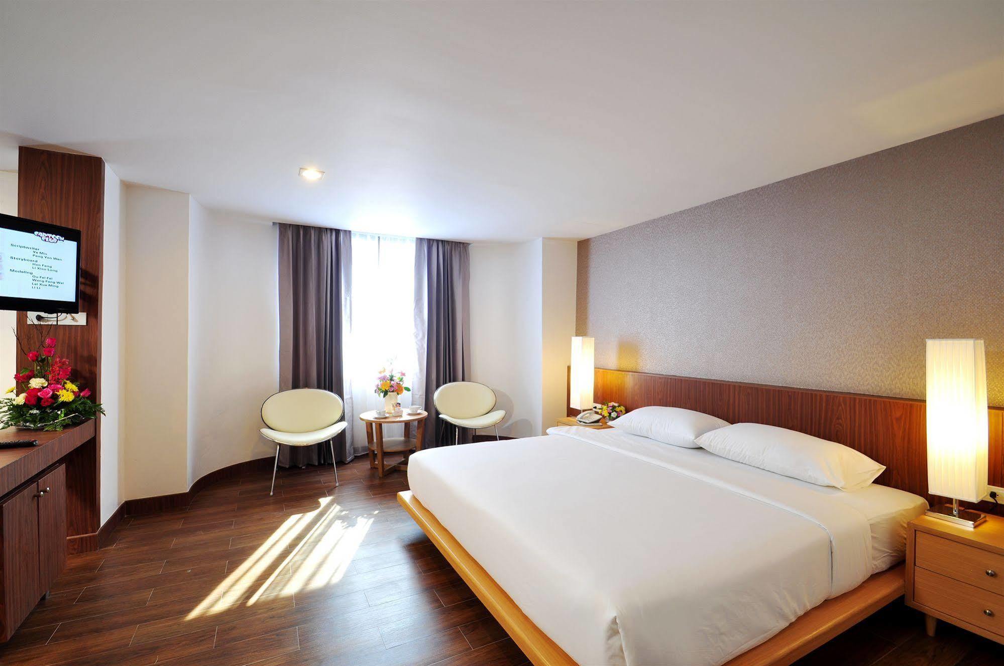 Flipper Lodge Hotel - Sha Extra Plus Pattaya Ngoại thất bức ảnh