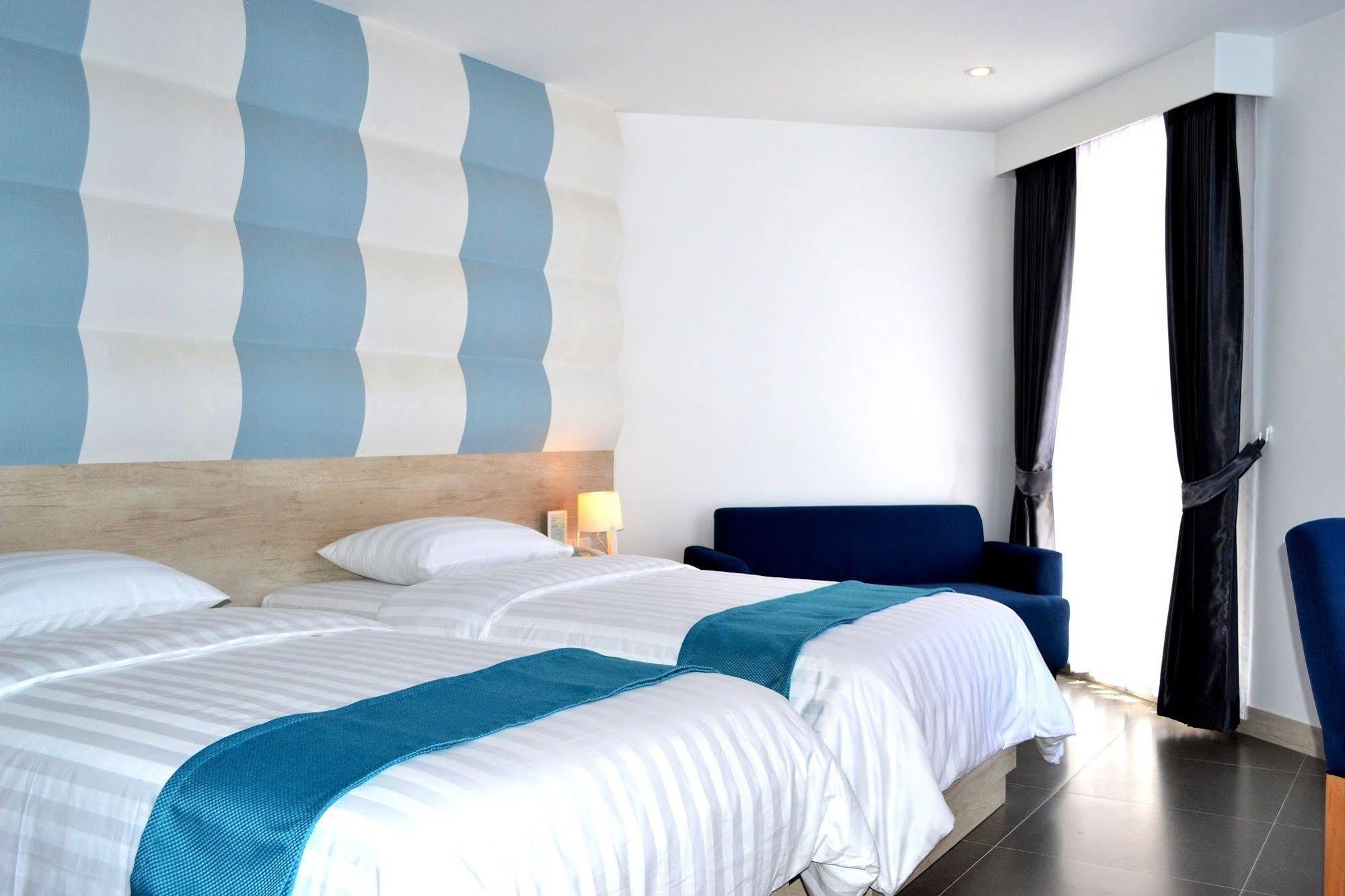 Flipper Lodge Hotel - Sha Extra Plus Pattaya Ngoại thất bức ảnh