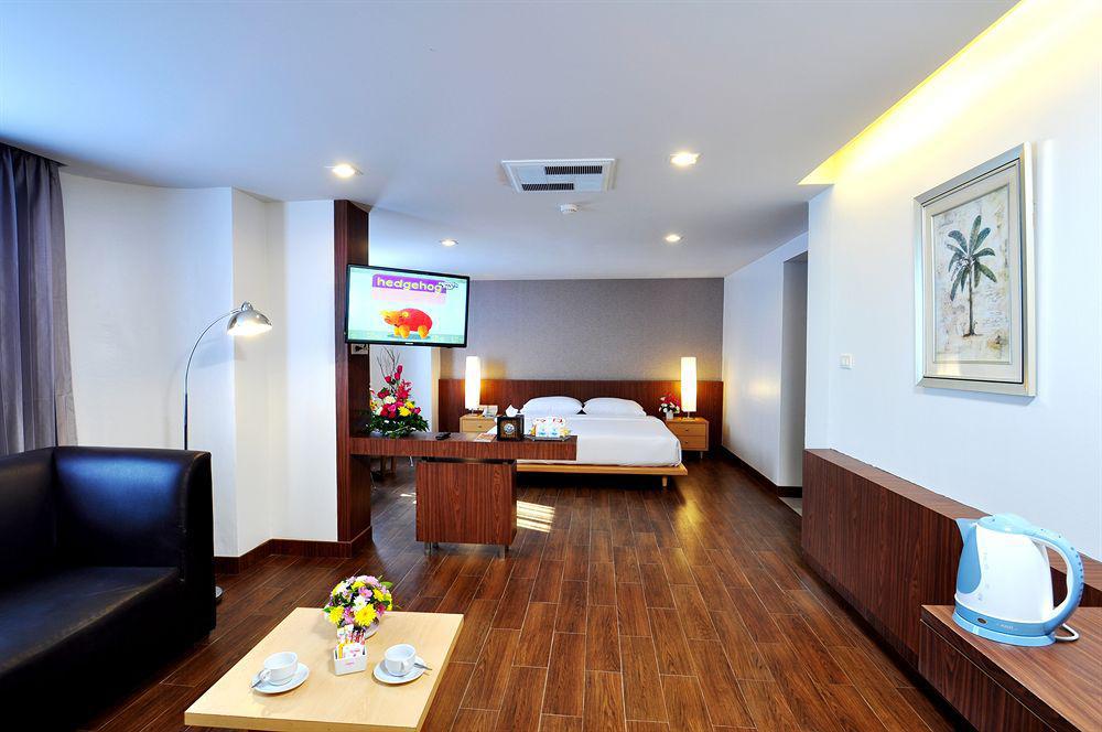 Flipper Lodge Hotel - Sha Extra Plus Pattaya Ngoại thất bức ảnh